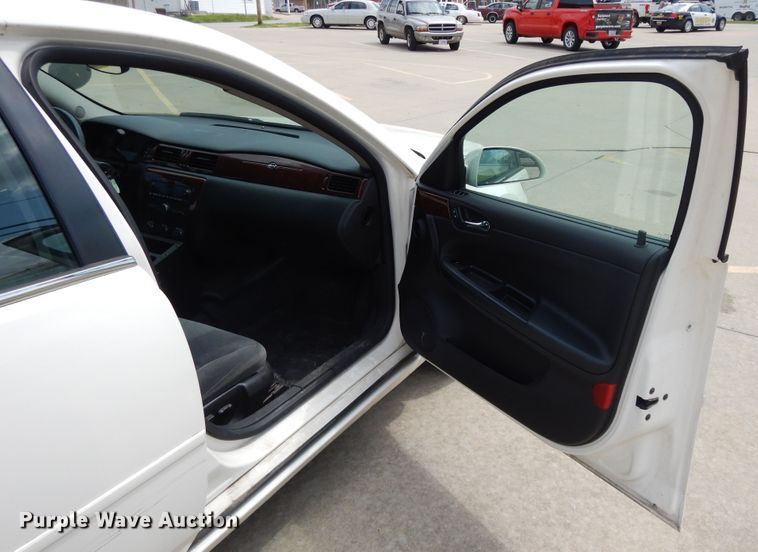 image for item DE5585 2006 Chevrolet Impala Police