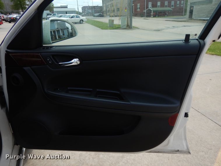 image for item DE5585 2006 Chevrolet Impala Police