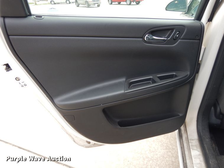 image for item DE5585 2006 Chevrolet Impala Police