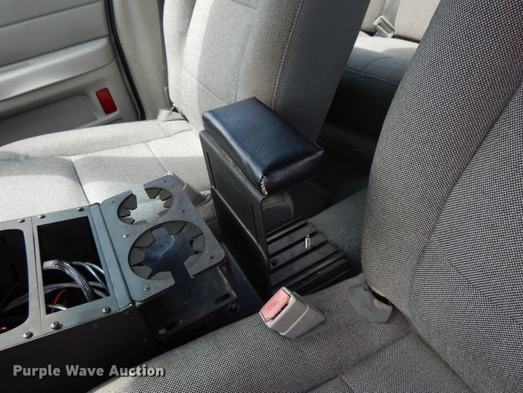 image for item DE5586 2003 Ford Crown Victoria Police Interceptor