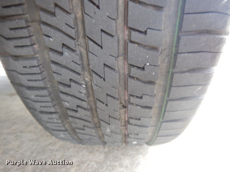 image for item DE5587 2004 Ford Crown Victoria Police Interceptor