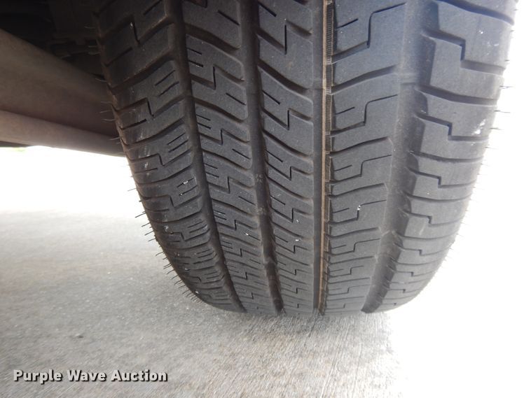 image for item DE5587 2004 Ford Crown Victoria Police Interceptor