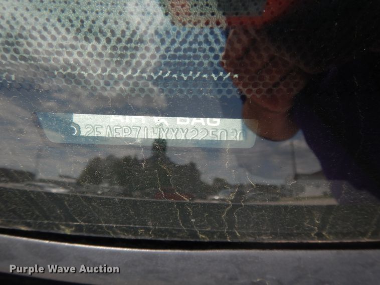 image for item DE5588 1999 Ford Crown Victoria Police Interceptor