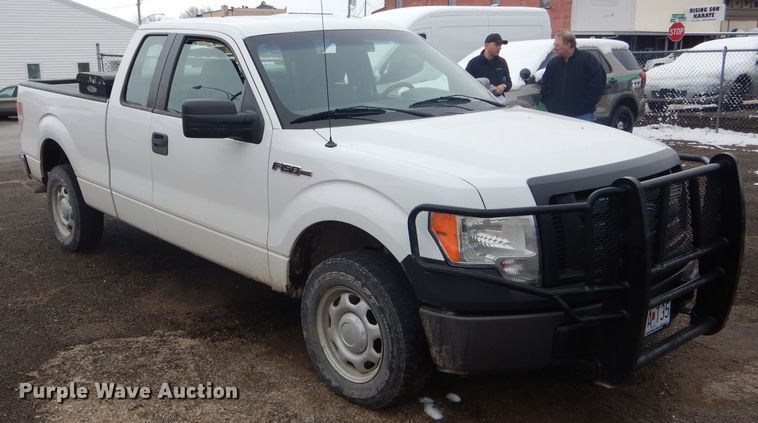 image for item DF3073 2010 Ford F150 XL  SuperCab pickup truck