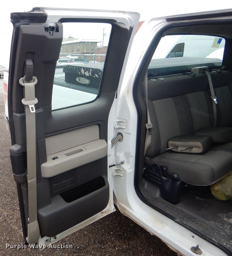 image for item DF3073 2010 Ford F150 XL  SuperCab pickup truck