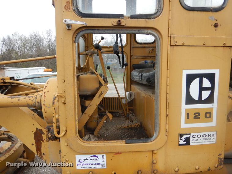 image for item DF3074 1966 Caterpillar 120 rigid frame motor grader