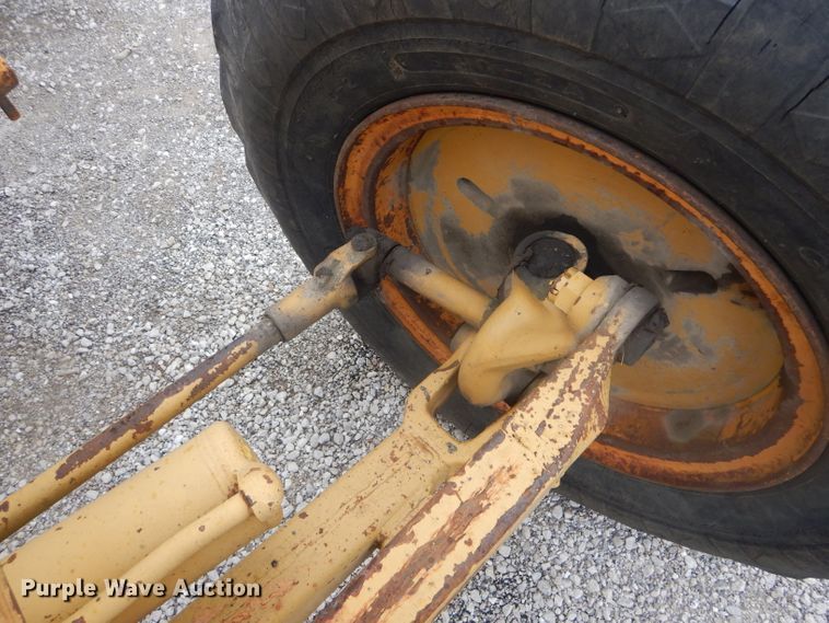 image for item DF3074 1966 Caterpillar 120 rigid frame motor grader