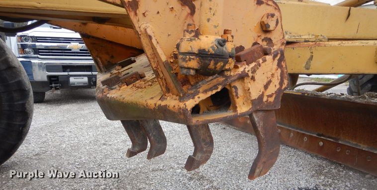 image for item DF3074 1966 Caterpillar 120 rigid frame motor grader
