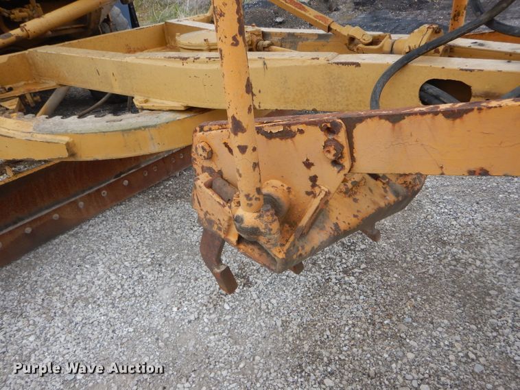 image for item DF3074 1966 Caterpillar 120 rigid frame motor grader