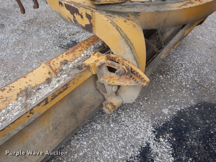 image for item DF3074 1966 Caterpillar 120 rigid frame motor grader