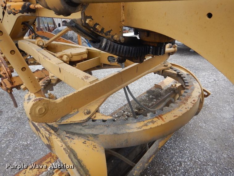 image for item DF3074 1966 Caterpillar 120 rigid frame motor grader