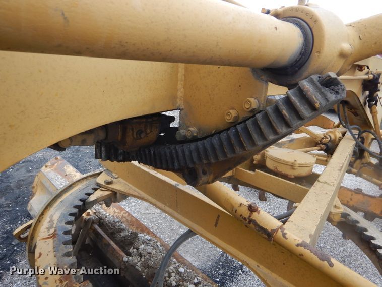 image for item DF3074 1966 Caterpillar 120 rigid frame motor grader