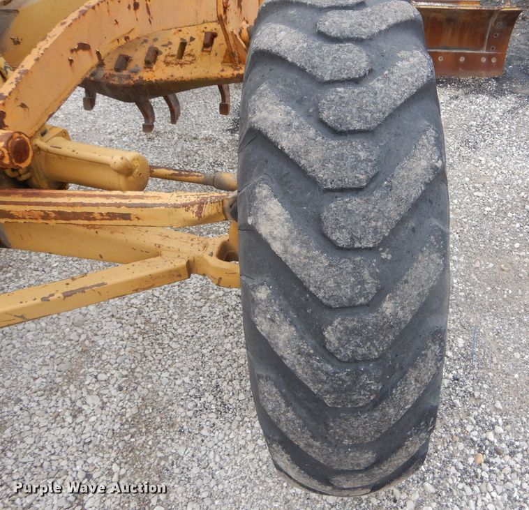 image for item DF3074 1966 Caterpillar 120 rigid frame motor grader