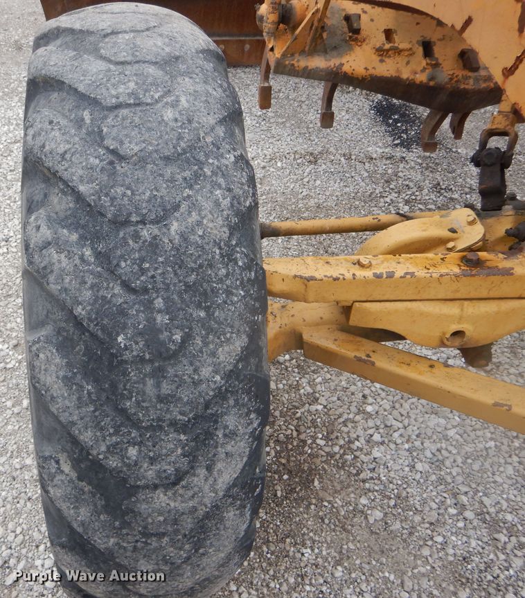 image for item DF3074 1966 Caterpillar 120 rigid frame motor grader