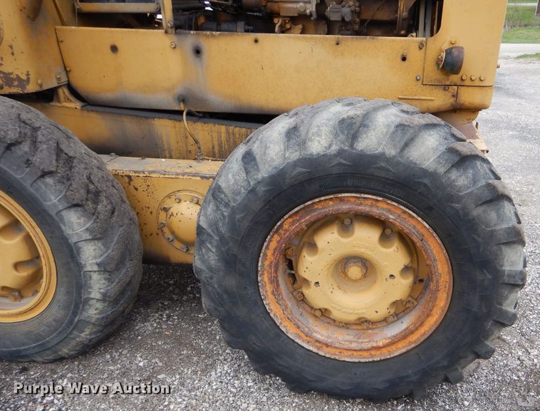 image for item DF3074 1966 Caterpillar 120 rigid frame motor grader