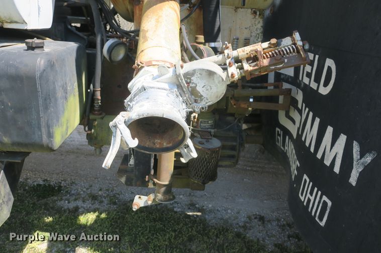 image for item DF5122 1983 GMC 7000 slurry truck