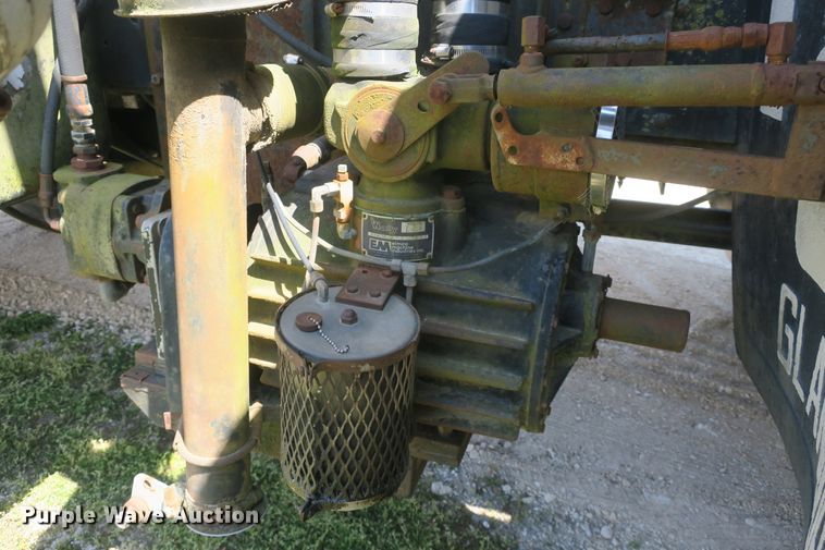 image for item DF5122 1983 GMC 7000 slurry truck