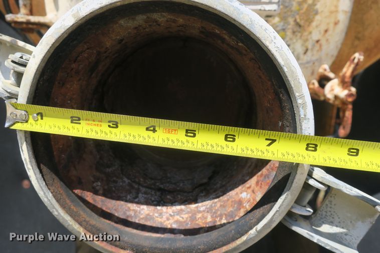 image for item DF5122 1983 GMC 7000 slurry truck