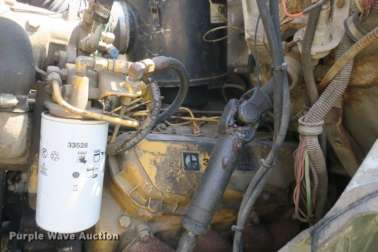 image for item DF5122 1983 GMC 7000 slurry truck