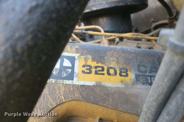 image for item DF5122 1983 GMC 7000 slurry truck