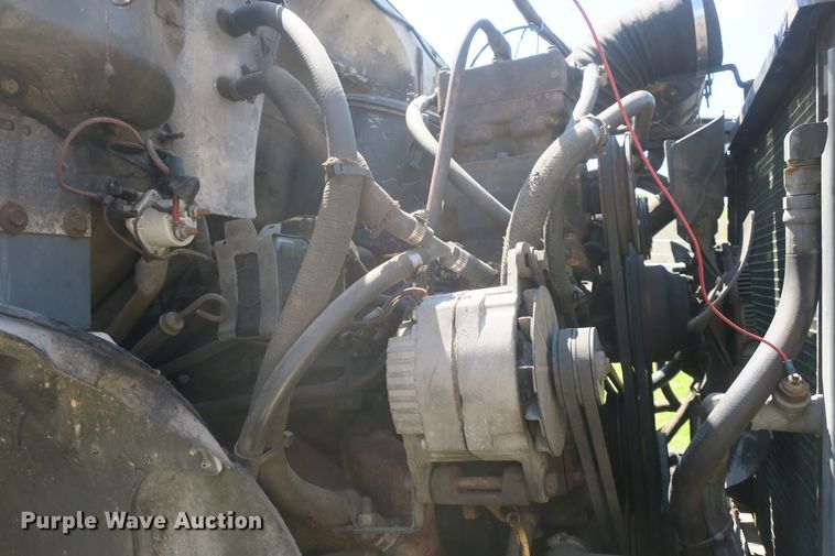 image for item DF5122 1983 GMC 7000 slurry truck