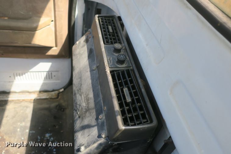 image for item DF5122 1983 GMC 7000 slurry truck