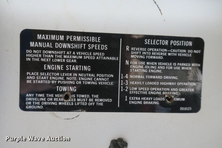 image for item DF5122 1983 GMC 7000 slurry truck