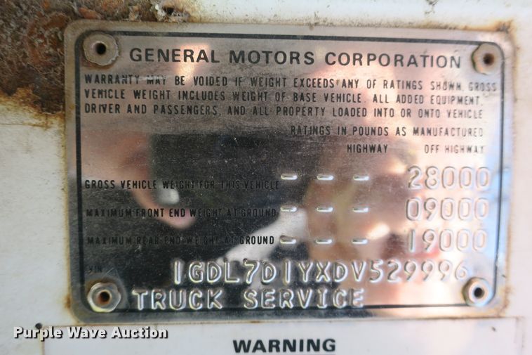 image for item DF5122 1983 GMC 7000 slurry truck