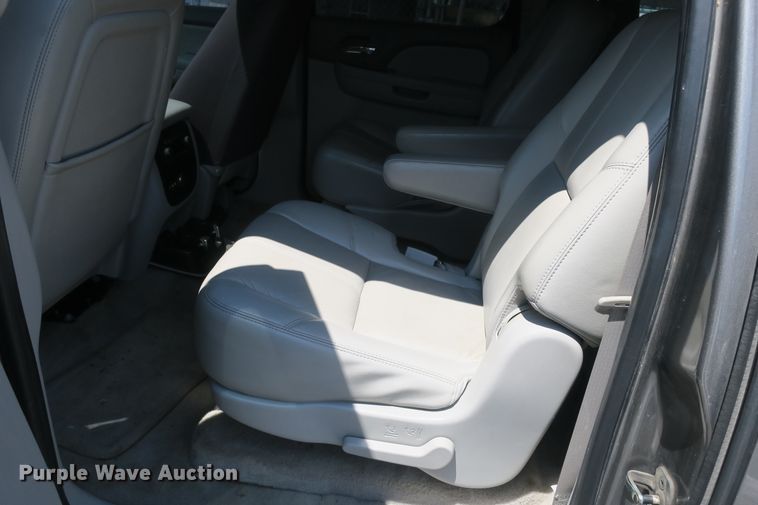 image for item DF5125 2007 Chevrolet Suburban 1500  SUV