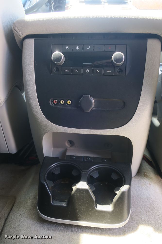 image for item DF5125 2007 Chevrolet Suburban 1500  SUV