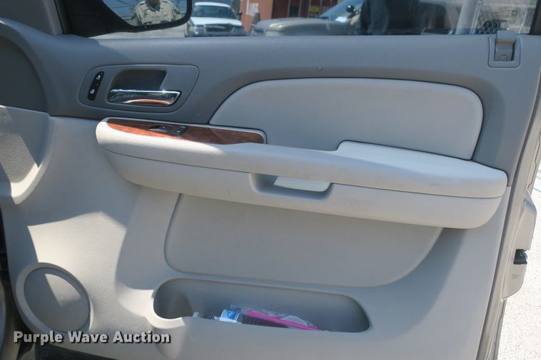 image for item DF5125 2007 Chevrolet Suburban 1500  SUV