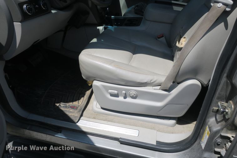 image for item DF5125 2007 Chevrolet Suburban 1500  SUV