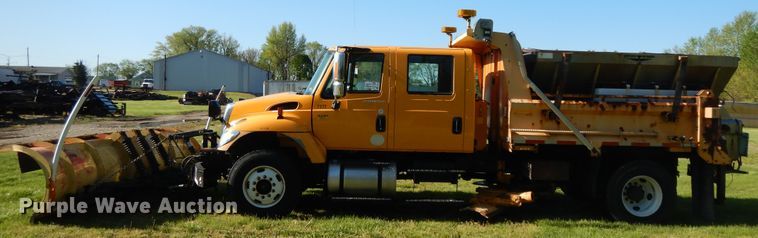 image for item DF6081 2006 International 7400 Crew Cab dump truck