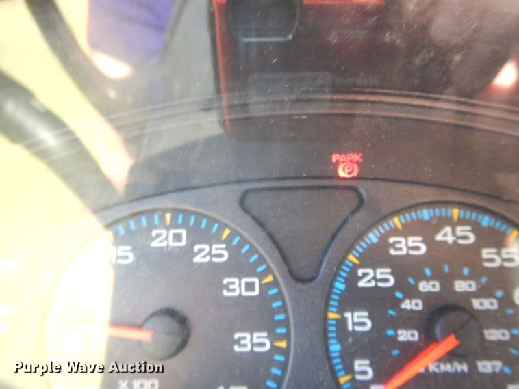 image for item DF6081 2006 International 7400 Crew Cab dump truck