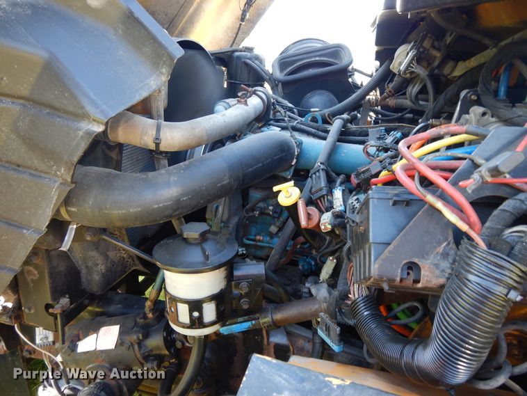 image for item DF6081 2006 International 7400 Crew Cab dump truck