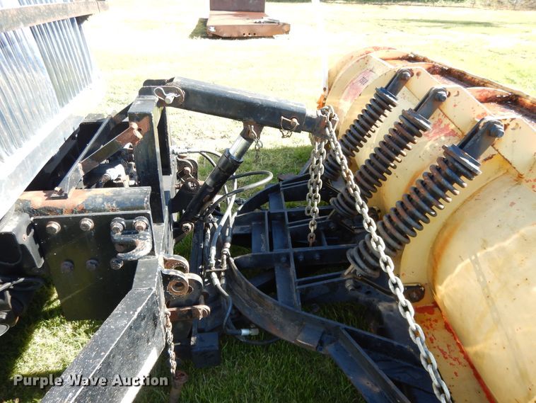 image for item DF6081 2006 International 7400 Crew Cab dump truck