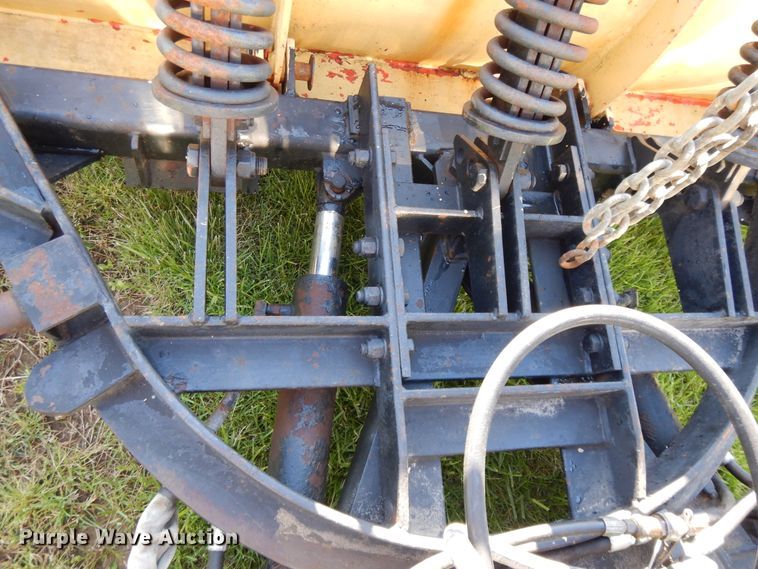 image for item DF6081 2006 International 7400 Crew Cab dump truck