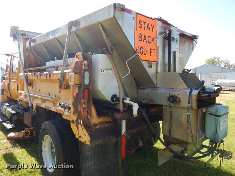 image for item DF6081 2006 International 7400 Crew Cab dump truck