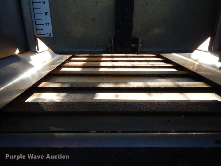 image for item DF6081 2006 International 7400 Crew Cab dump truck