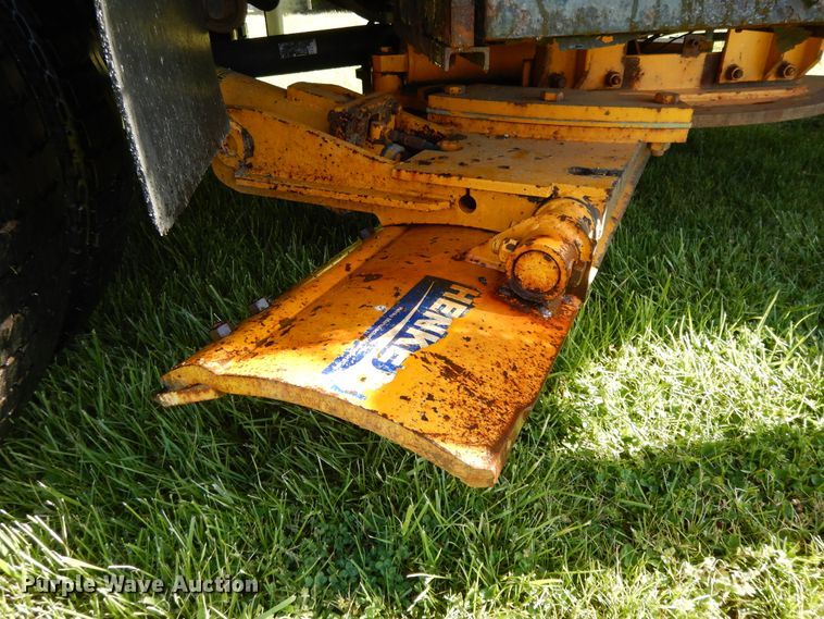 image for item DF6081 2006 International 7400 Crew Cab dump truck