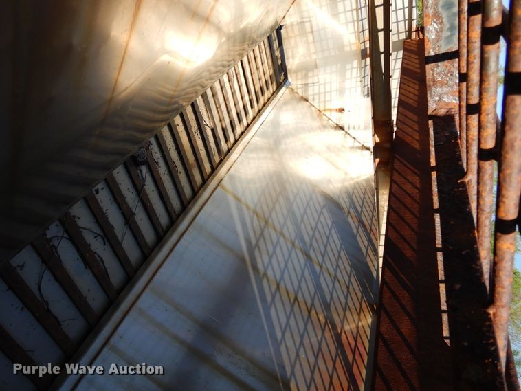 image for item DF6081 2006 International 7400 Crew Cab dump truck