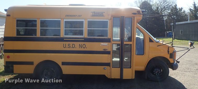 image for item DG3092 2000 GMC Savana G3500 Thomas school bus
