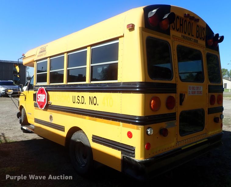 image for item DG3092 2000 GMC Savana G3500 Thomas school bus