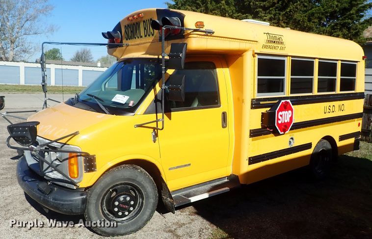 image for item DG3092 2000 GMC Savana G3500 Thomas school bus
