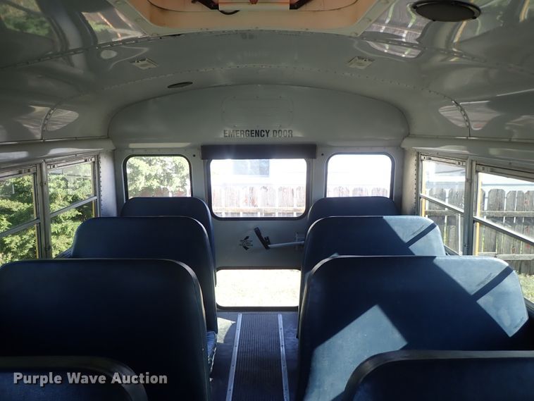 image for item DG3092 2000 GMC Savana G3500 Thomas school bus