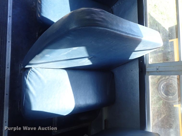 image for item DG3092 2000 GMC Savana G3500 Thomas school bus