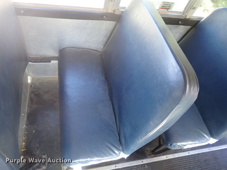 image for item DG3092 2000 GMC Savana G3500 Thomas school bus