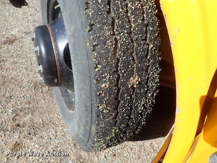 image for item DG3092 2000 GMC Savana G3500 Thomas school bus