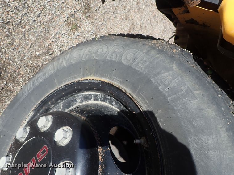 image for item DG3092 2000 GMC Savana G3500 Thomas school bus