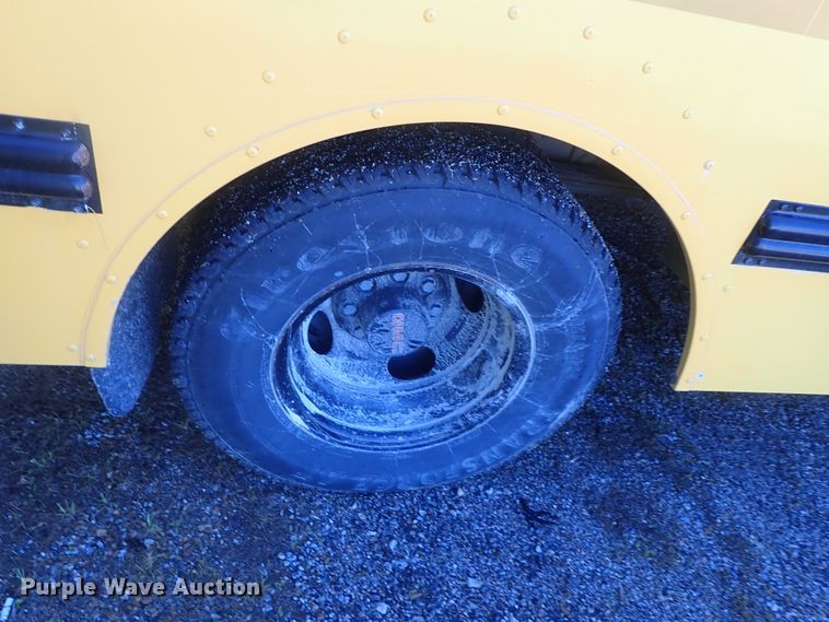 image for item DG3092 2000 GMC Savana G3500 Thomas school bus